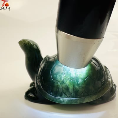 玉化丹東石透光純手工雕烏龜 張志偉雕刻家作品【夜巡龜將】7