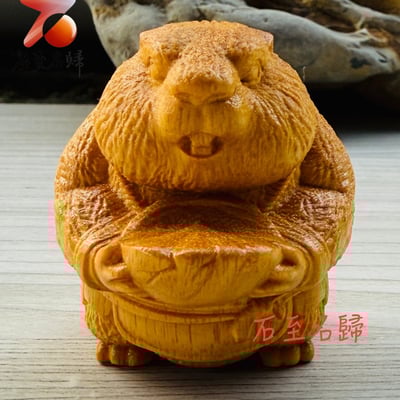 黃楊木原木雕刻【招財土撥鼠】5