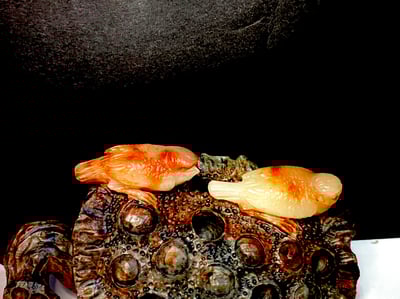 老師傅手工 巧色巧雕 壽山結晶桃花白芙蓉石手把件【喜鵲-喜訊綿連】2