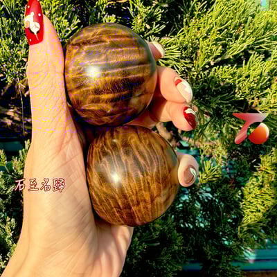 天然頂級金絲楠木烏木老料 超爆滿水波 × 罕見龍膽紋保健球收藏套組1