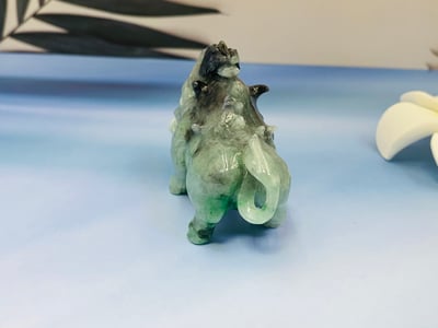 天然A貨 糯地正絲帶黑翠 附收藏證書【山豬】2