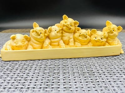 黃楊木精雕作品【七小福-金豬系列】1