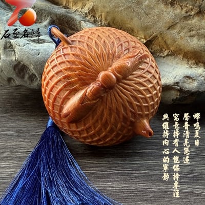 嚴選陳化崖柏重油老料手把件【一鳴驚人】 長6.6公分7