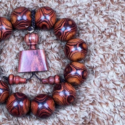 海南黃花梨  野生老乾料 京劇臉譜+X紋對眼鬼臉20mm手珠 重量41.4克3