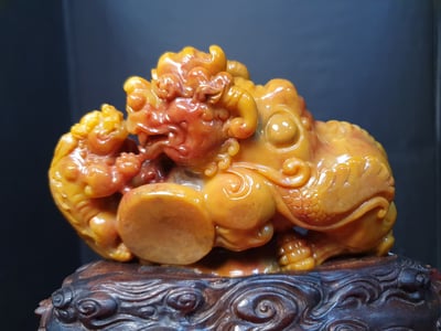 極品田黃石【唐獅戲球】3