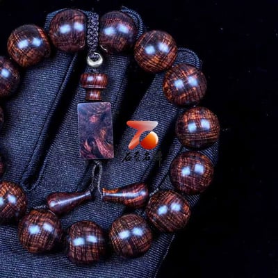 海南黃花梨 紫油梨沉水老料 爆滿鳳尾水波瘤疤花15mm手珠 重33.1公克3