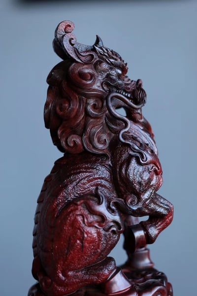 印度小葉紫檀整料手工雕刻【麒麟獻瑞】3