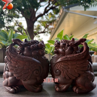 印度小葉紫檀 ‧ 高油密老料 ‧ 魚鱗底手工巨作 【飛天貔貅：一飛衝天】1