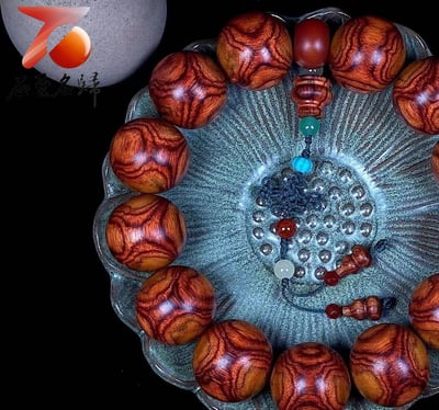 臻品 海南黃花梨野生料30mm X紋對眼鬼臉 重量137.6克2