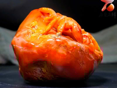 老撾田黃石手工精雕 張國民老師作品【和諧美滿，八方來財】2