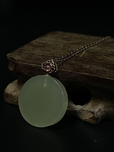 和田玉湖水綠精品+18k金項鍊【平安無事牌】2