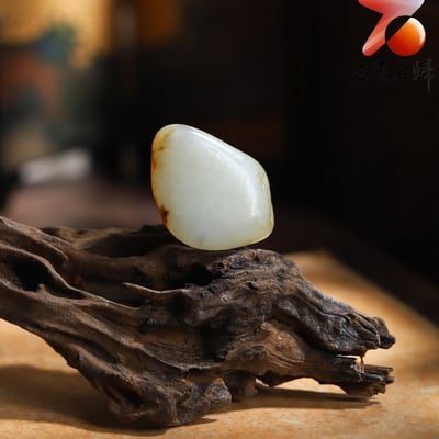 和田玉黑紅皮白肉籽料 40×29×13mm 重24克5