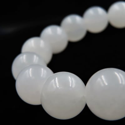 和田玉套組(耳環+手珠+項鍊) 三件均附證書與精美收納禮盒9