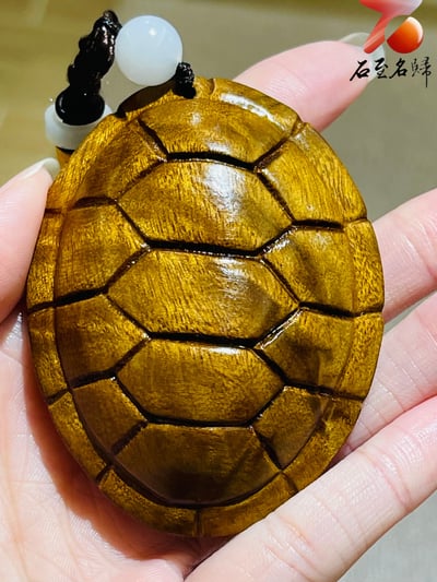 四川金絲楠小葉楨楠木雕手把件/掛飾【富甲天下】高7公分1