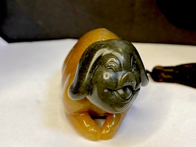 老師傅手工 壽山五彩石雕件【福氣金豬手把件】3