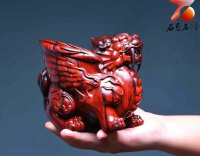 印度小葉紫檀 純手工精雕 【招財飛天貔貅】傳承與財富的化身9