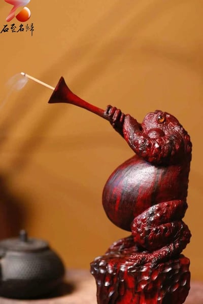 印度小葉紫檀純手工雕 【步步高升，招財進寶蟾蜍香插】3