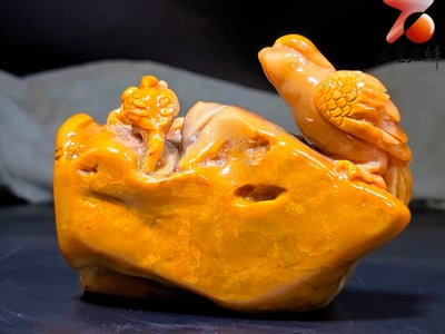 老撾田黃石手工精雕 張國民老師作品【春暖花開，喜上眉梢】4