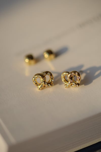 pretzel貼耳｜耳釘1