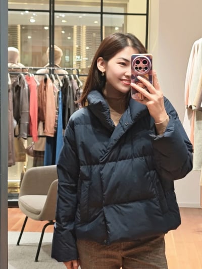 WEEKEND防水短版連帽羽絨外套6