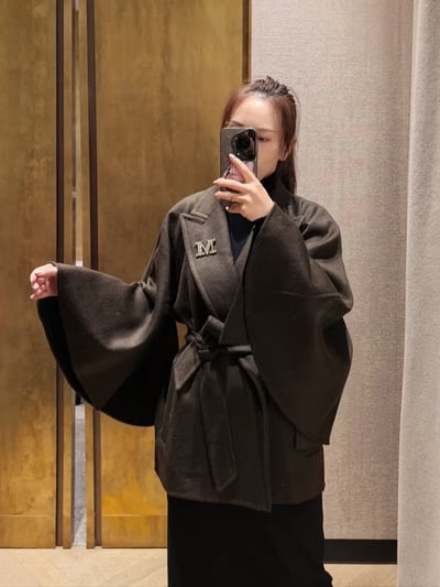 MaxMara秀款駝絨寬袖短裹身大衣3