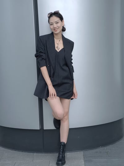 MaxMara羊毛細條紋西裝外套4