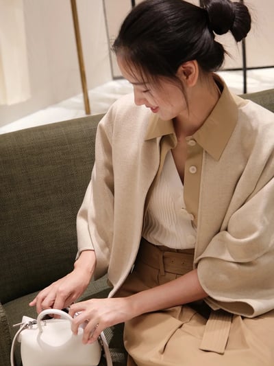 MaxMara羊毛羊絨混紡寬袖短大衣5