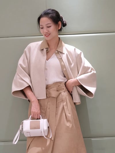 MaxMara羊毛羊絨混紡寬袖短大衣2