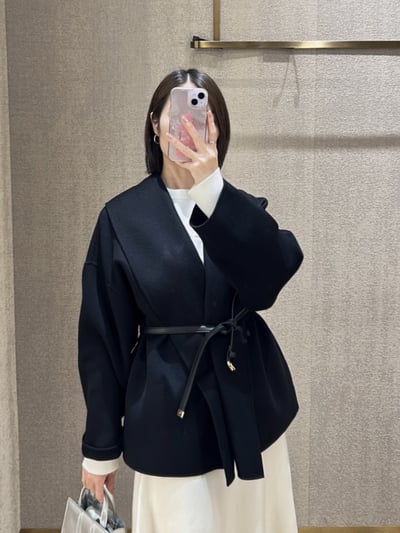 MaxMara Studio羊毛羊絨混紡裹身短大衣9