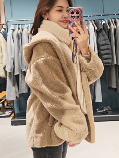 WEEKEND羊毛混紡泰迪熊連帽外套7