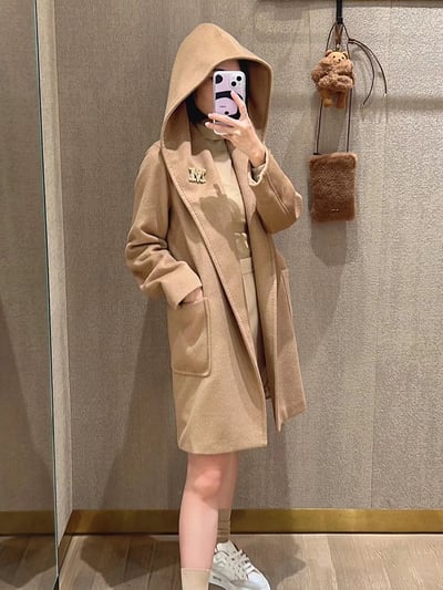 MaxMara經典款駝絨連帽繫腰大衣5