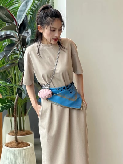 WEEKEND落肩側開衩洋裝3