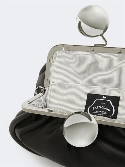 WEEKEND納帕羊皮大球扣中甜點包9