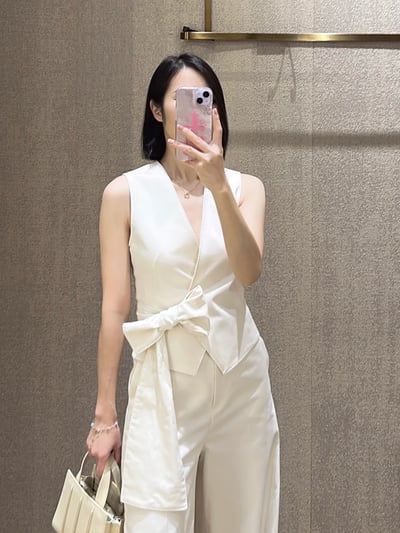 MaxMara交叉V領蝴蝶結修身背心4