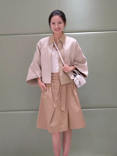 MaxMara羊毛羊絨混紡寬袖短大衣6