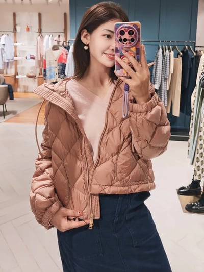 WEEKEND連帽防水短版羽絨服2