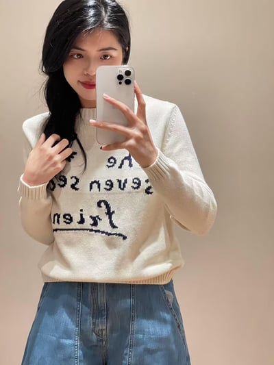 WEEKEND圓領刺繡毛衣4