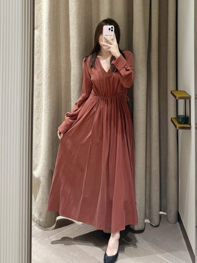 MaxMara真絲V領褶皺洋裝3