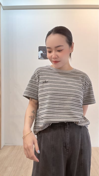 日常刺繡條紋tee3