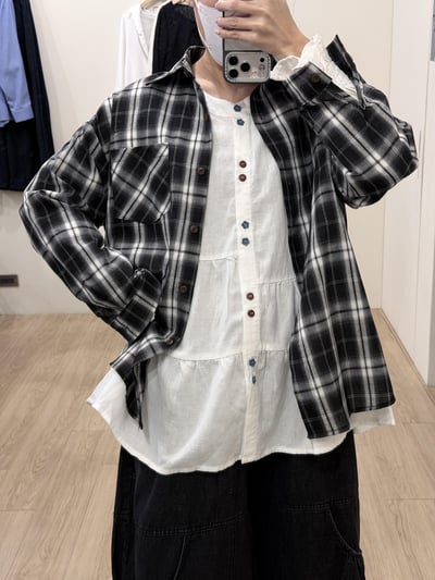 小花扣設計襯衫7