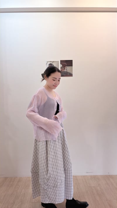 透感捲邊壓紋開釦衫3