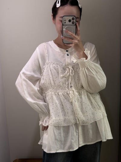 小花扣設計襯衫9