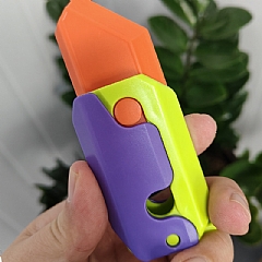 3D重力蘿蔔刀解壓推牌小玩具小蘿蔔刀(不挑色)1
