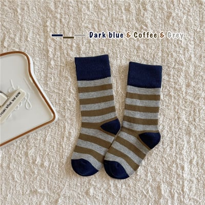 韓系學院風條紋中筒襪10