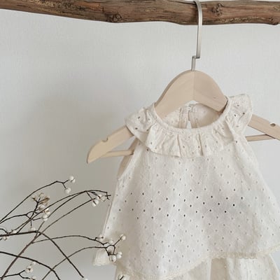 質感簍空刺繡荷葉領套裝2