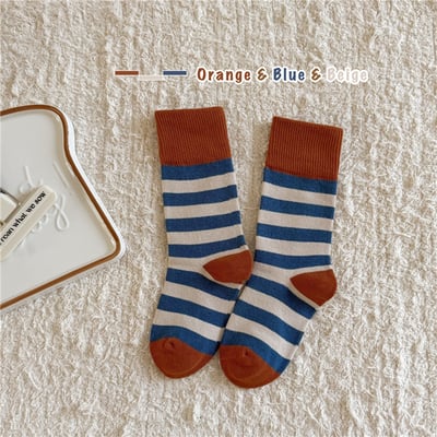 韓系學院風條紋中筒襪6