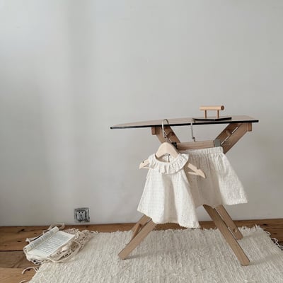 質感簍空刺繡荷葉領套裝4