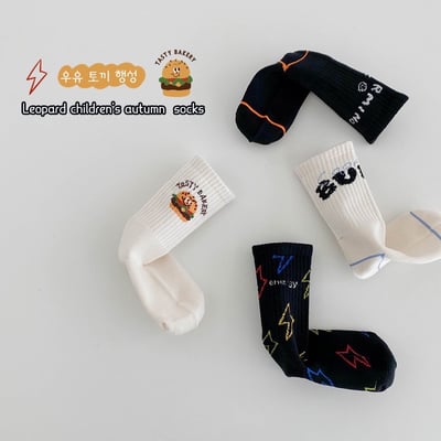 個性運動風中筒襪四雙一組2