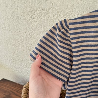 小圖條紋抓皺肩上衣11