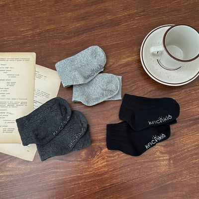 毛球點膠中筒襪4